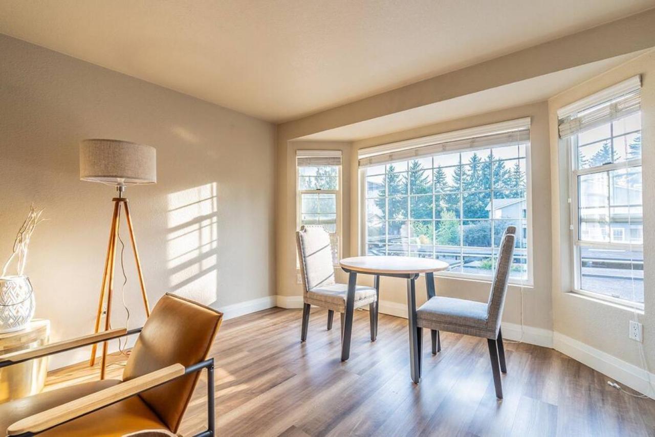 Modern And Spacious Apartment- Gym, Wifi, Free Parking Seattle Dış mekan fotoğraf