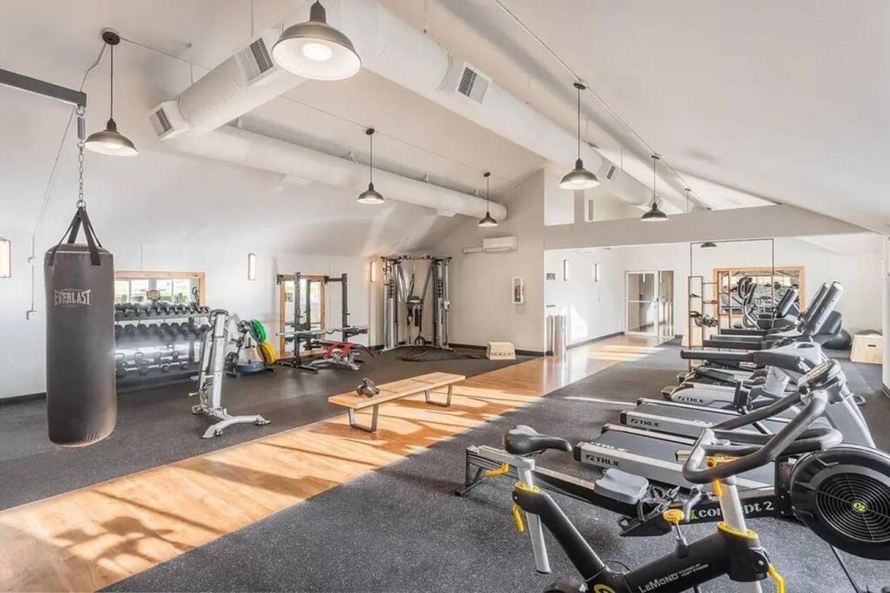 Modern And Spacious Apartment- Gym, Wifi, Free Parking Seattle Dış mekan fotoğraf
