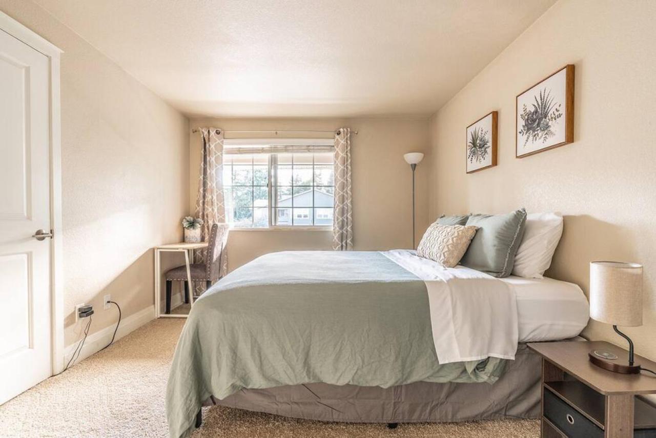 Modern And Spacious Apartment- Gym, Wifi, Free Parking Seattle Dış mekan fotoğraf