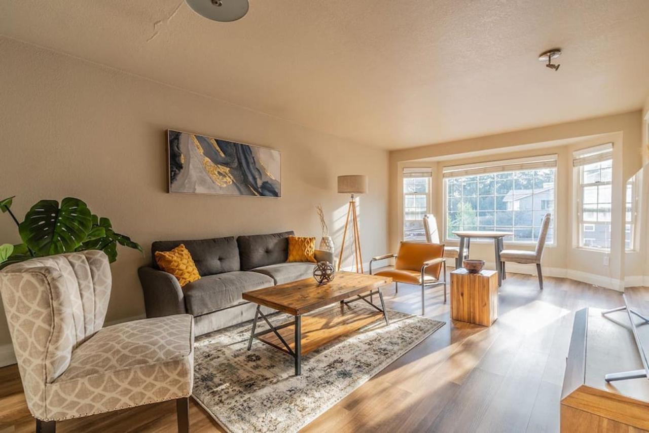 Modern And Spacious Apartment- Gym, Wifi, Free Parking Seattle Dış mekan fotoğraf